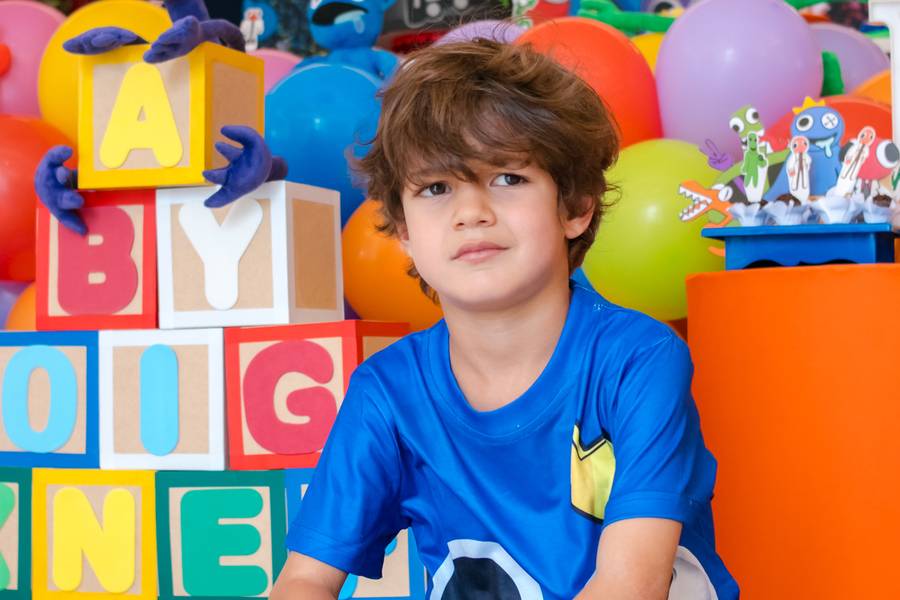 ANIVERSÁRIO INFANTIL de Os 6 Anos do Dante: Uma Festa Cheia de Cor e Alegria