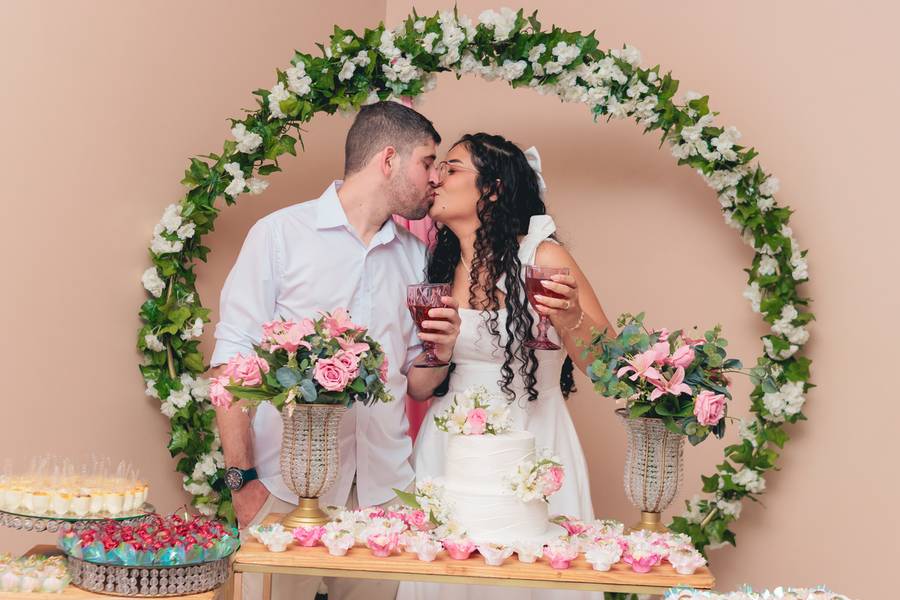CASAMENTO de Laura & Rômulo: Um Casamento com Alma Leve e Coração em Festa