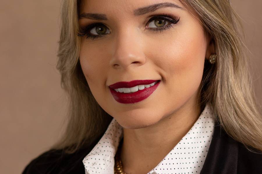 Corporativo de Thais Saturnino Advogacia