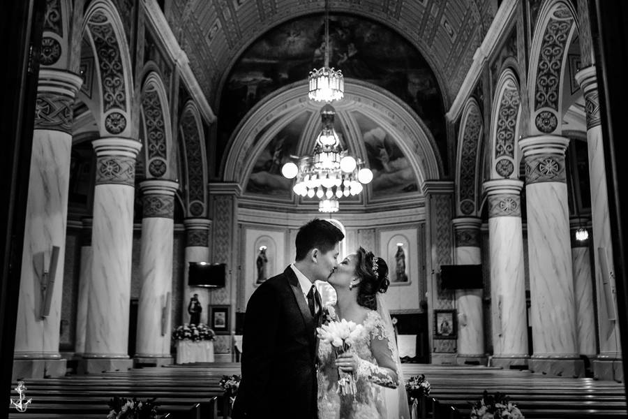CASAMENTO - WEDDING DAY de A Fer e o Fer, escolheram se casar na IGREJA MATRIZ SÃO JOSE E SANTA FELICIDADE em Curitiba,uma sexta - feira com um climinha super agradável e muito romântica, senta a energia!