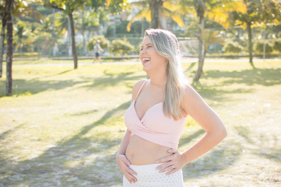 GESTANTE de À ESPERA DE ANA LUÍSA