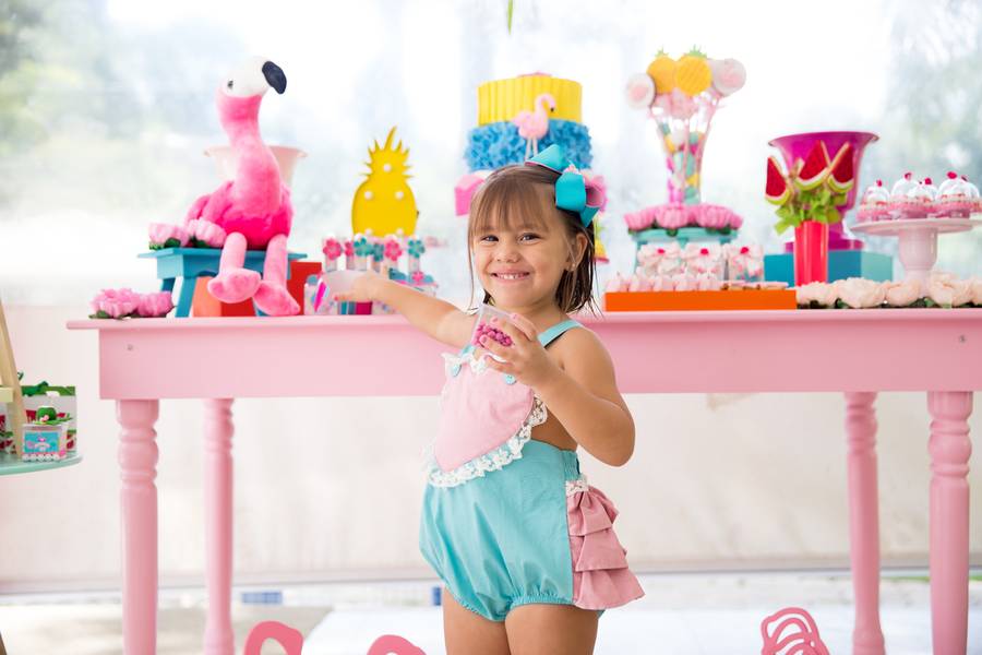 Aniversário Infantil de Festa na Piscina da Valentina