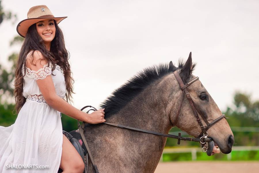 ENSAIO 15 ANOS de ENSAIO 15 ANOS RIANY - SHALON FOTO E FILMAGEM