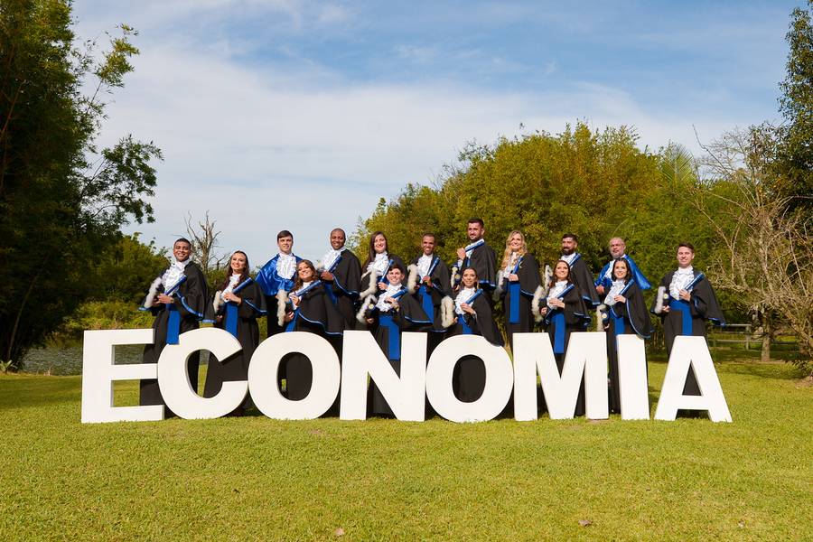 PRÉ FORMATURA de CIÊNCIAS ECONÔMICAS UFPEL - PRÉ FORMATURA - SHALON FOTO E FILMAGEM - FORMATURAS - PELOTAS