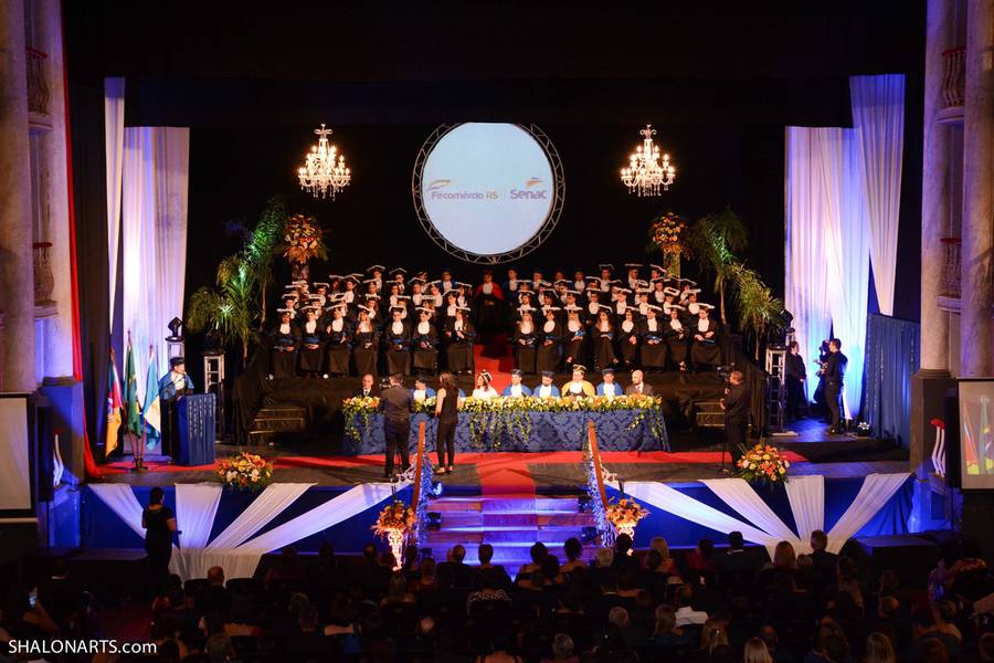 Formaturas de Processos Gerenciais, Marketing, Redes de Computadores e Análise e Desenvolvimento de Sistemas - FACULDADE SENAC - 2017