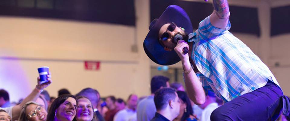 Nossa missão é levar a verdade através da música sertaneja, a todas as pessoas, nos mais diversos eventos e celebrações.