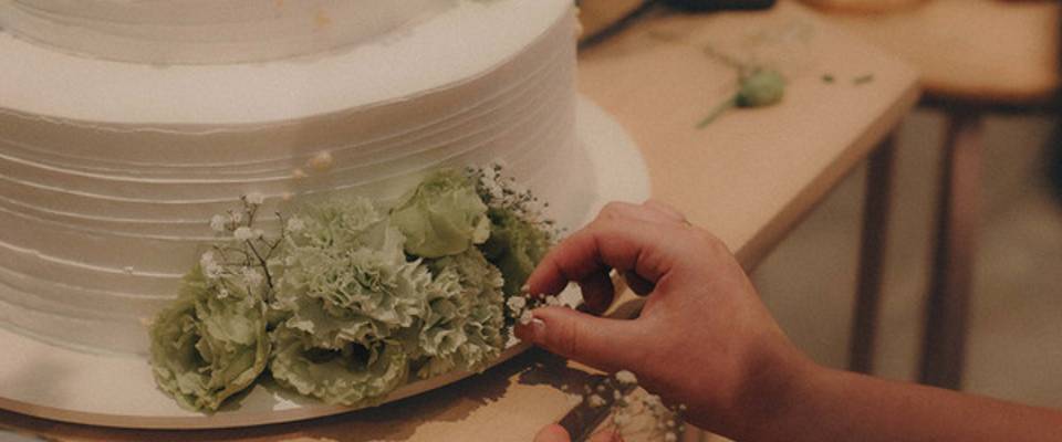 Encante seu Casamento com a Magia da Lec Bolos ✨🎂