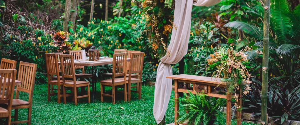 Casando a luz do dia, ao ar livre