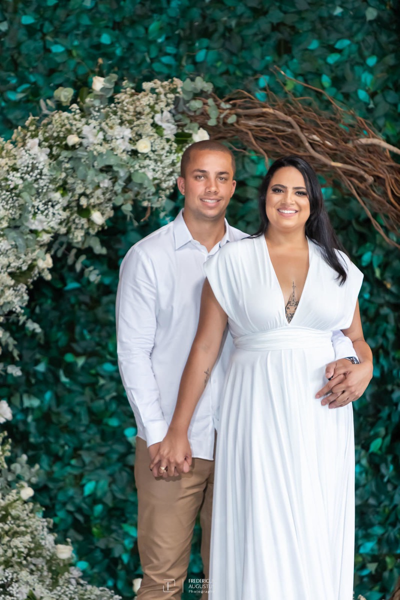Renata e Guilherme no pré casamento no Chalé Pampulha