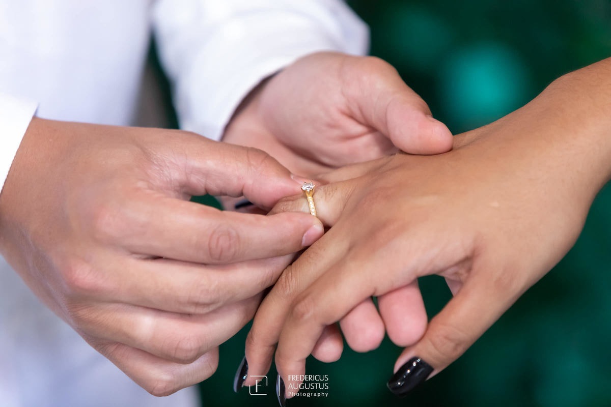 Renata recebeu o anel de noivado do Guilherme no pré casamento do Chalé Pampulha