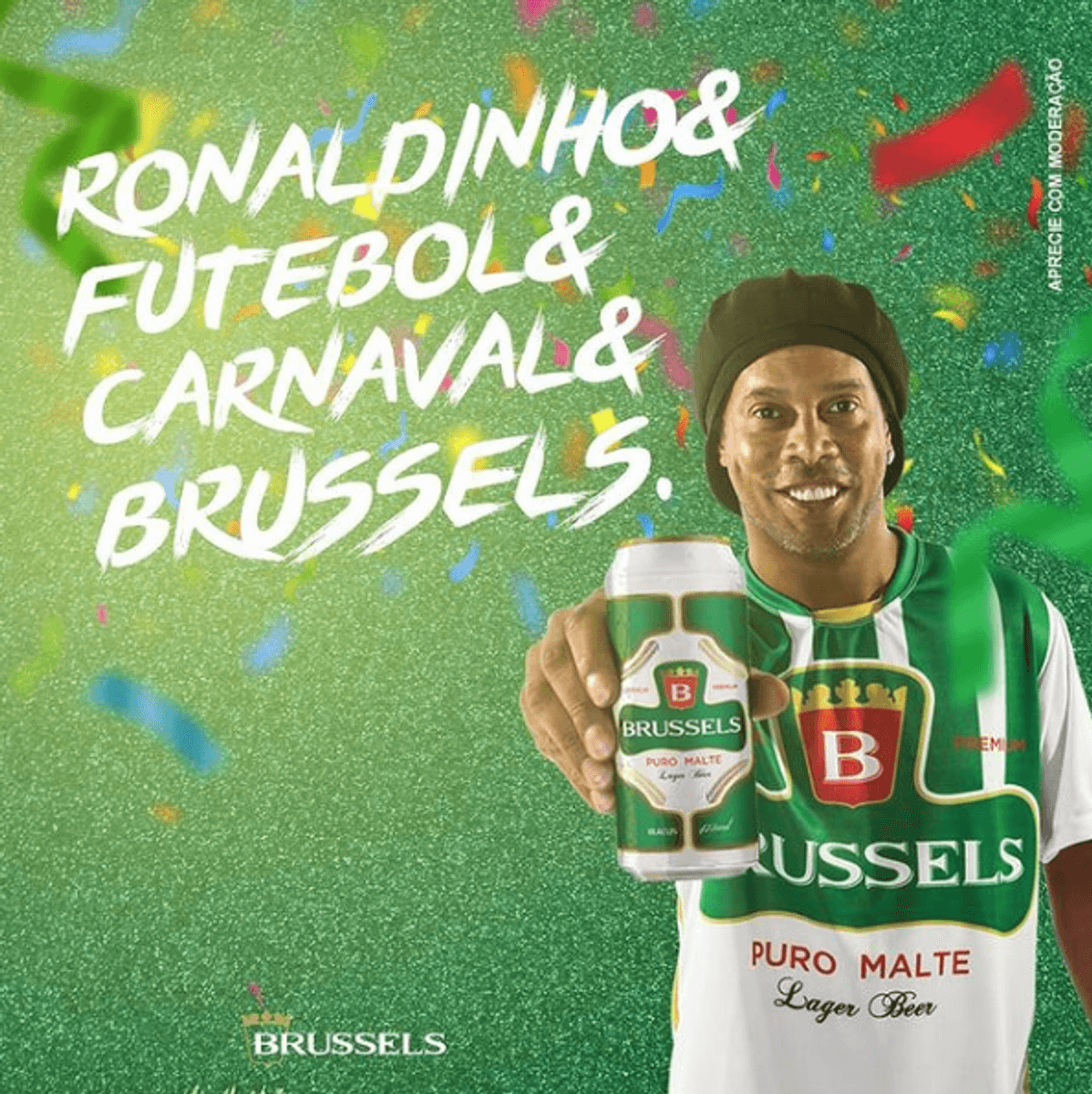 Fotografei Ronaldinho Gaúcho o garoto propaganda da Cerveja Brussels no Carnaval