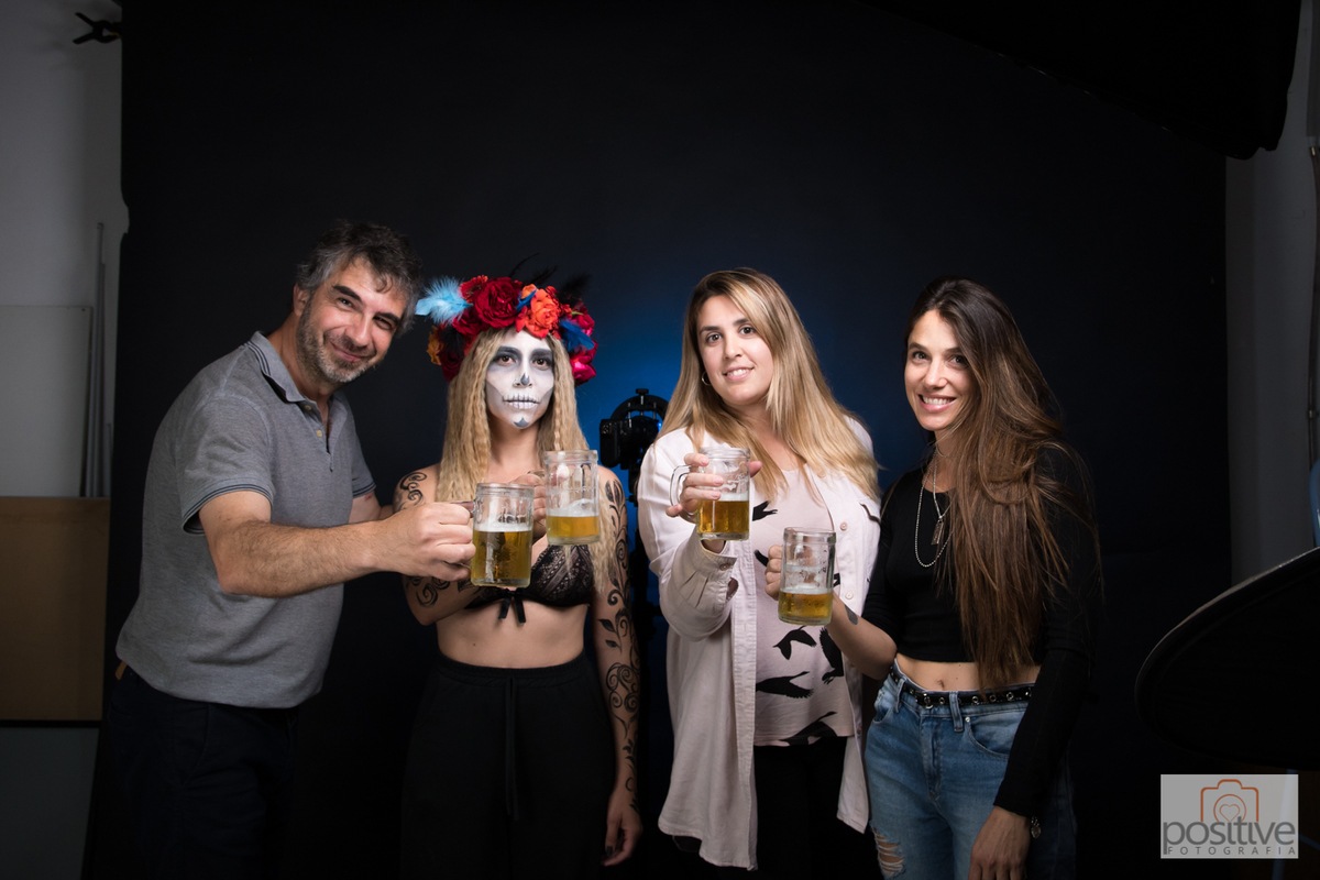 Cristian Moriñigo, Romina Orellana, Anita Avoledo y Guillermina Ziraldo en Positive