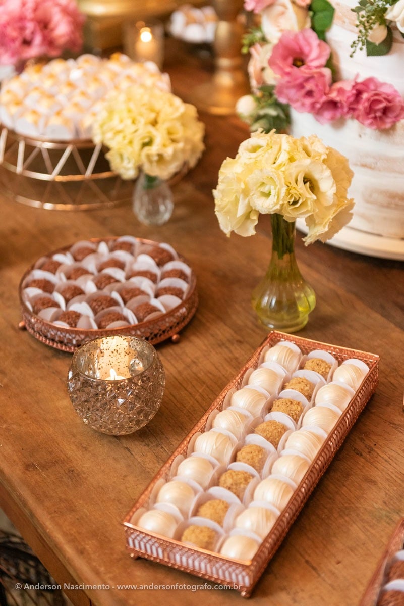 mesa-decoracao-docinhos-mesa-docinhos-aniversario-villa-da-mooca