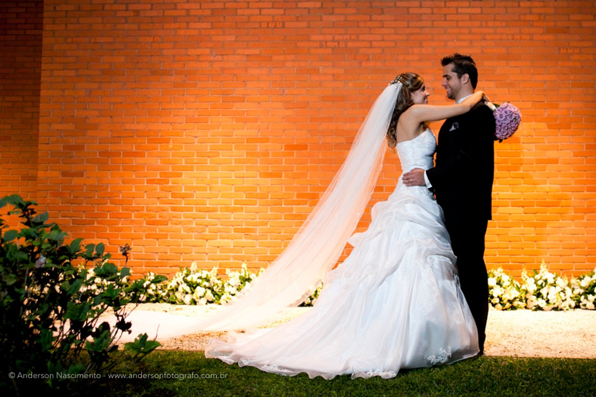 casal-posando-igreja-luterana-escandinava-sp