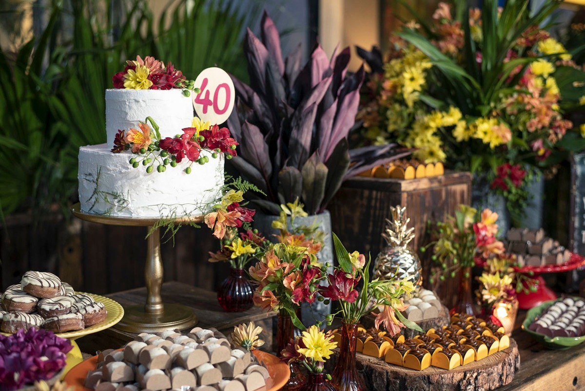 docinhos-aniversario-40anos-maui-poke-restaurante-alphaville