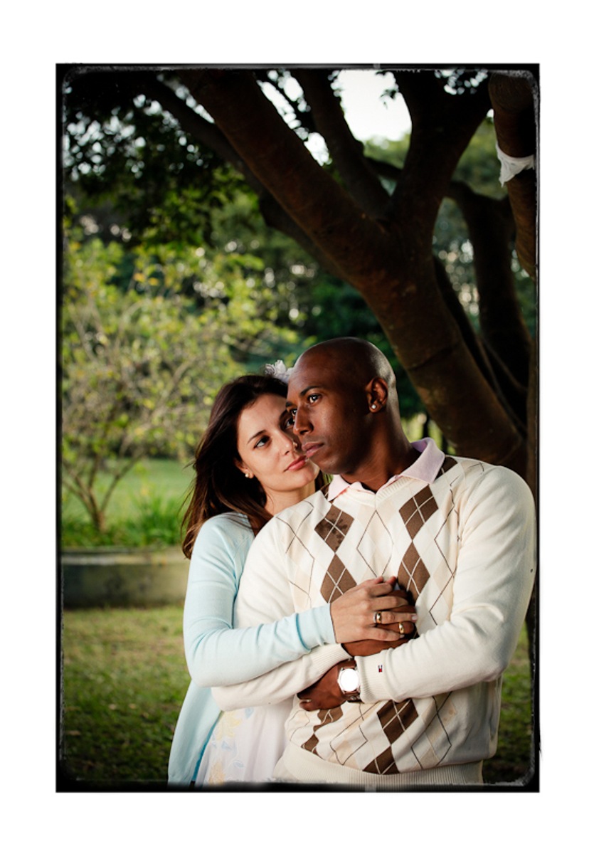 ensaio-fotografico-casal-abraca-parque-villa-lobos