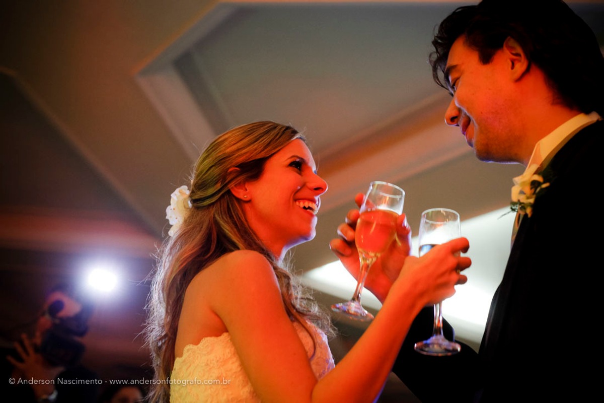 brinde-noivos-festa-casamento-clube-portugues-perdizes