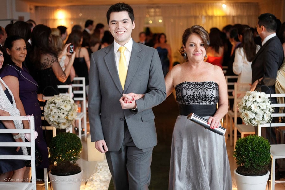 entrada-noivo-casamento-buffet-pinheiros