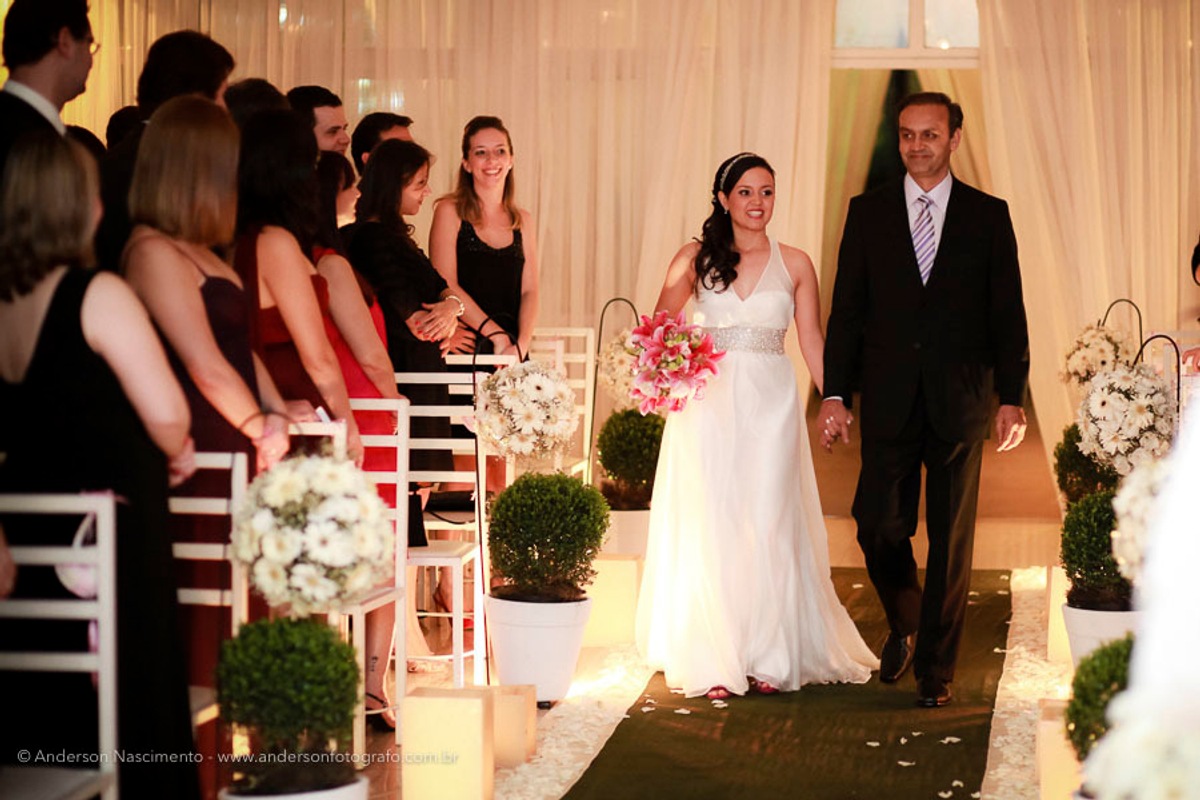 entrada-noiva-casamento-buffet-pinheiros