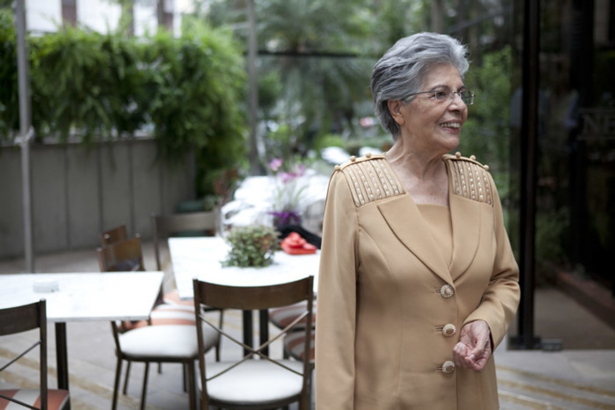 aniversariante-90-anos-sorrindo-0