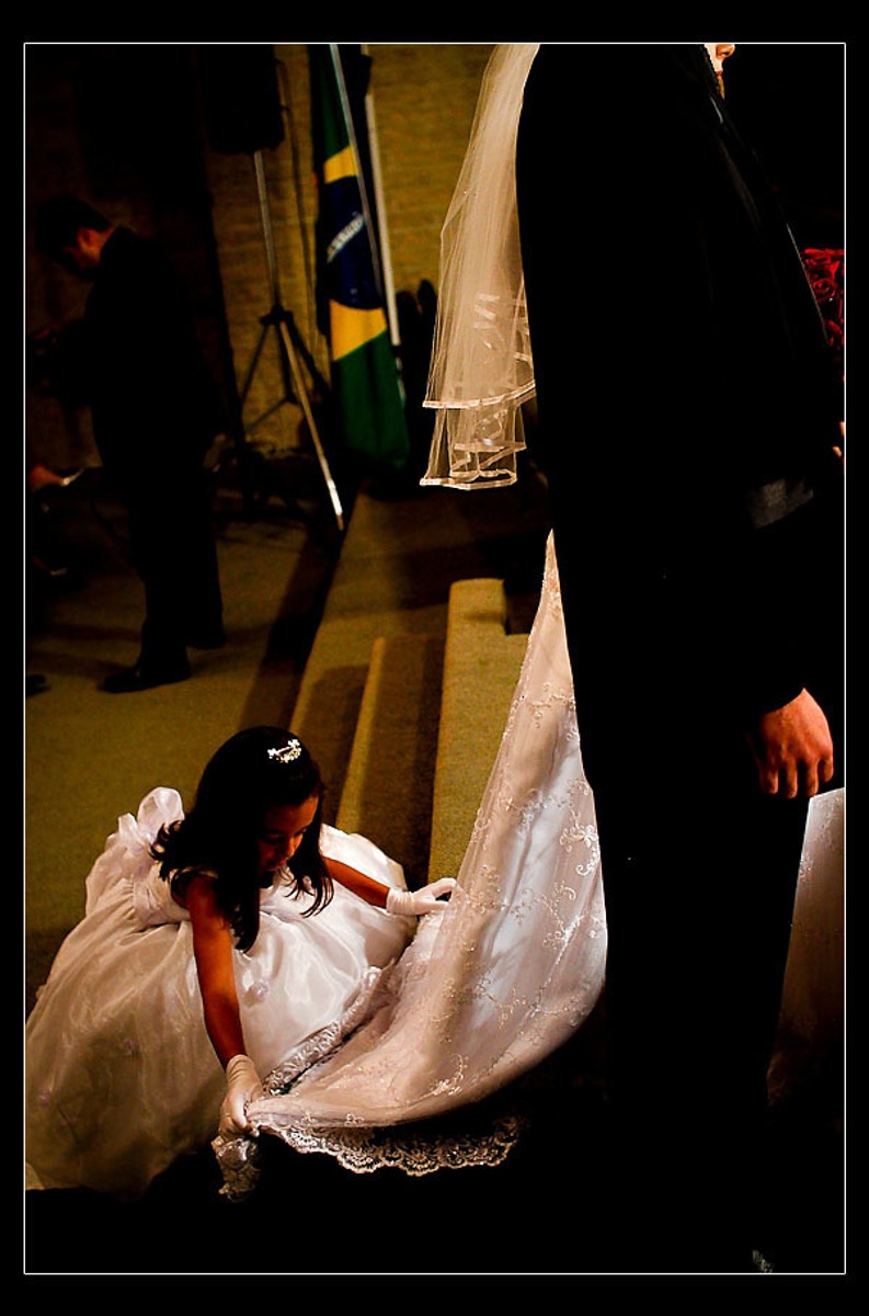 noivinha-arrumando-vestido-noiva-iasd-riacho-grande