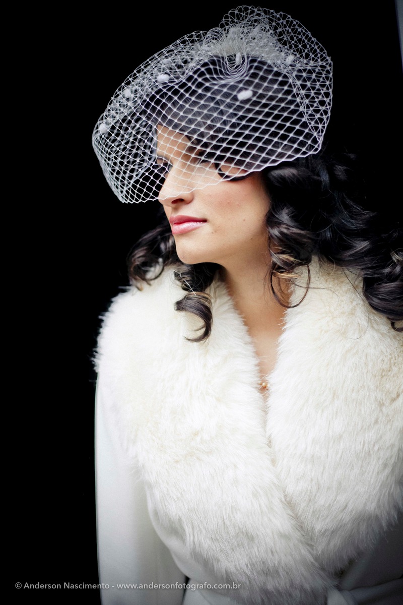 noiva-de-perfil-vestindo-estola