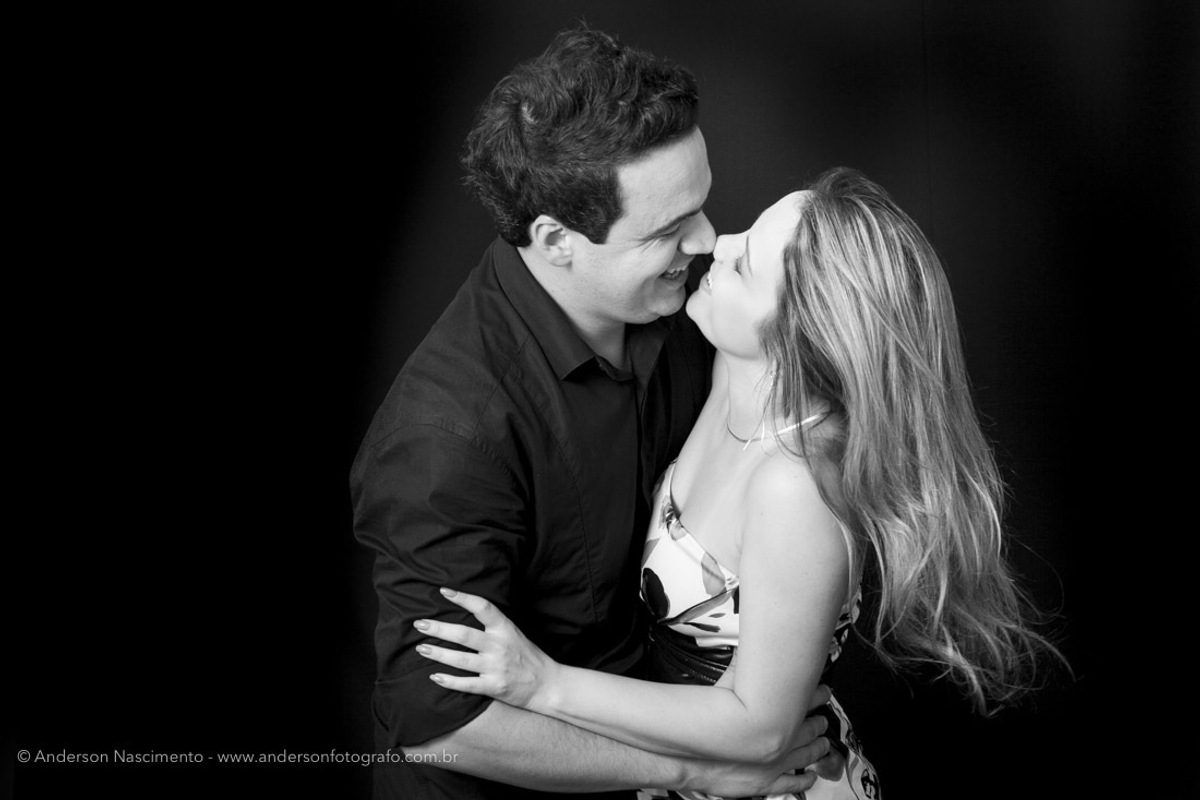casal-se-divertindo-ensaio-fotografico-sp