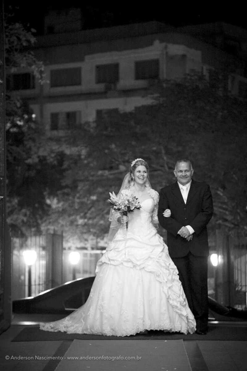 entrada-noiva-Casamento-Igreja-Matriz-Nossa-Senhora-Conceicao-Resende-rj
