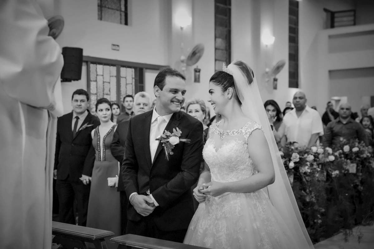 VIDEO-DE-CASAMENTO-EM-PATO-DE-MINAS-FERNANDO-COUTINHO