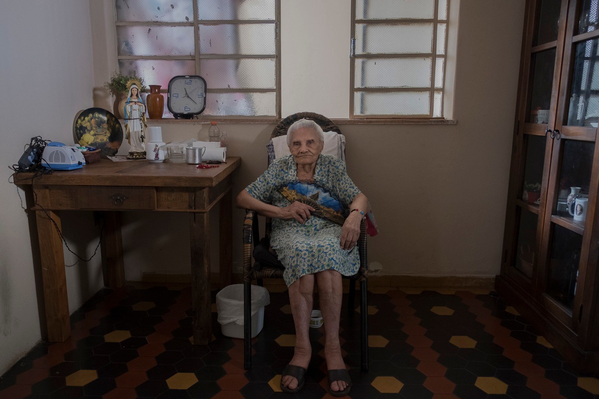 Maria, professora por 31 anos no Pantanal, cuiabana, 100 anos.