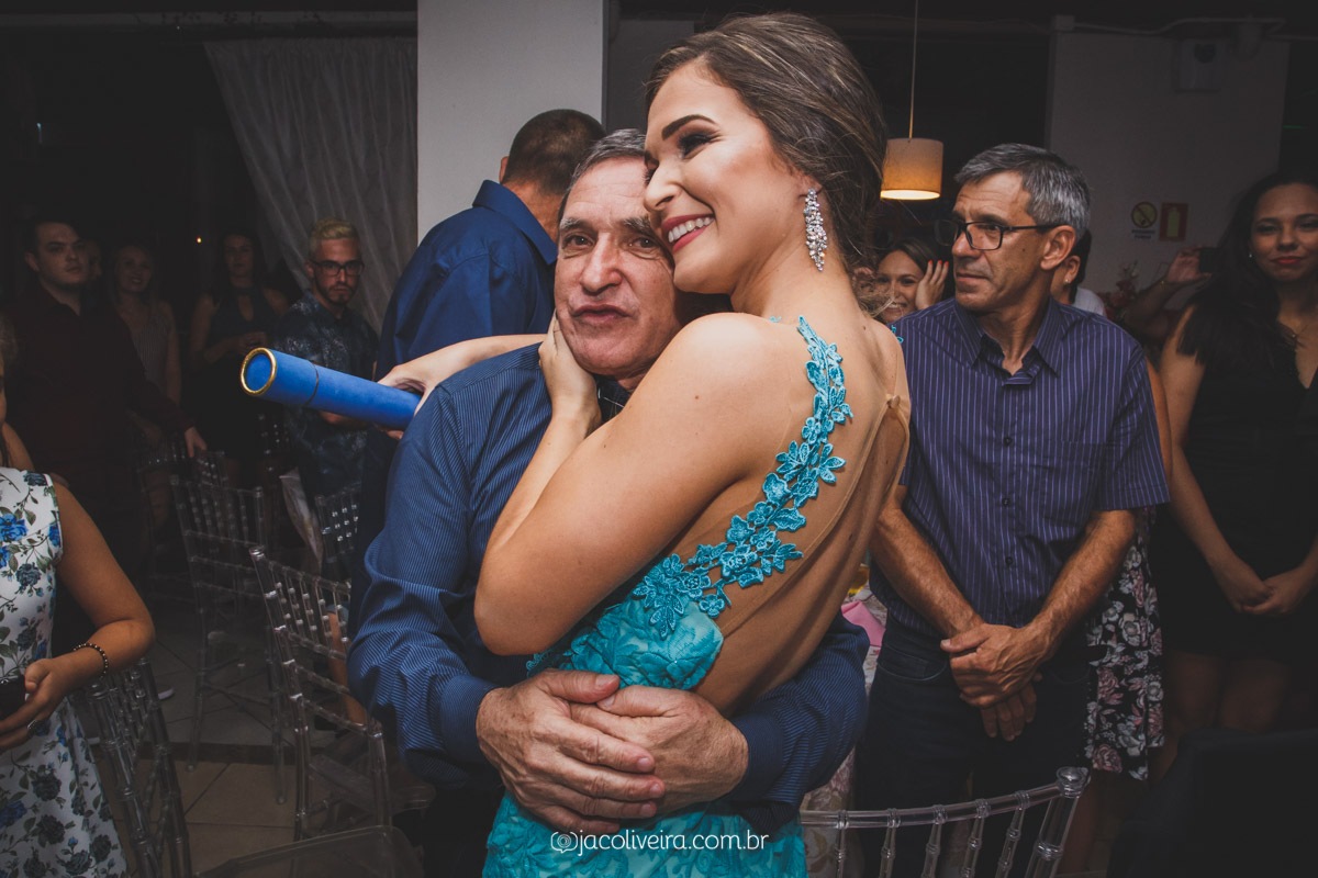 fotografo em porto alegre eventos formatura abraço no pai