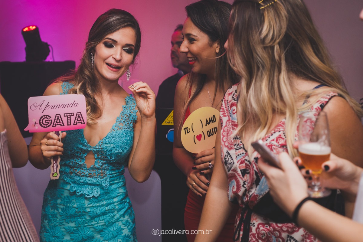 fotografo em porto alegre plaquinhas de festa formatura amanda