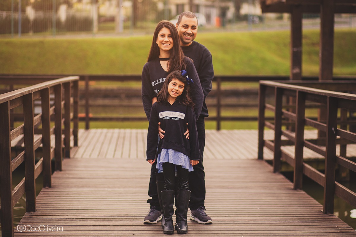 pai e filha e esposa no parque germania ensaio familia porto alegre