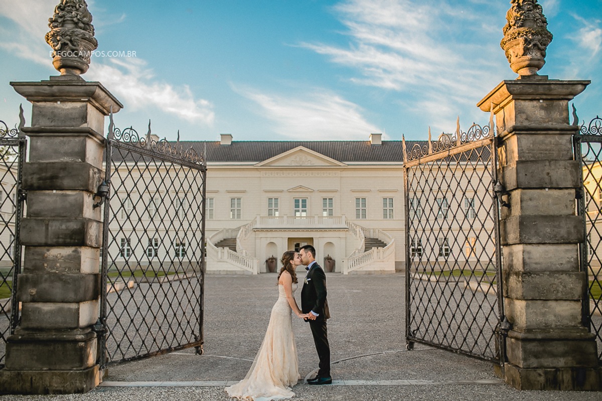 casal em palácio na alemanha