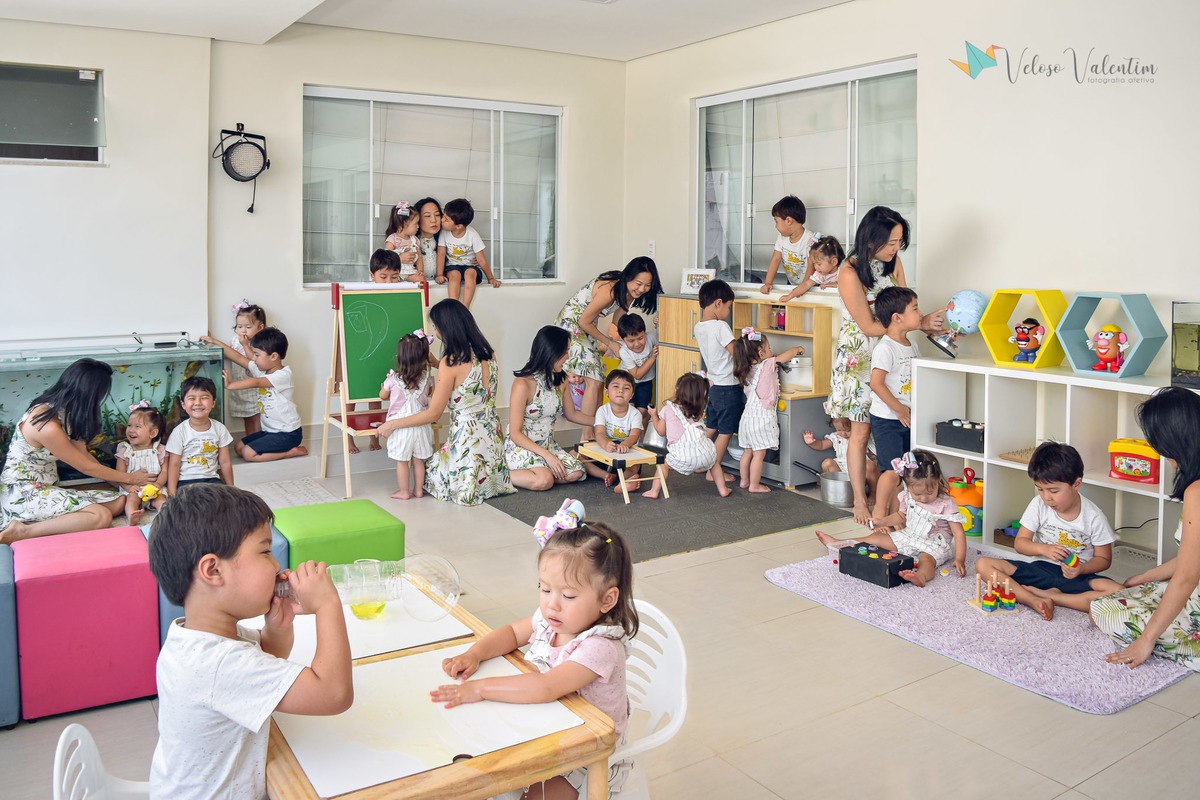 ensaio fotográfico virtual remoto celular montagem retrato pandemia quarentena isolamento família sala de casa cotidiano veloso valentim brasília fotógrafo