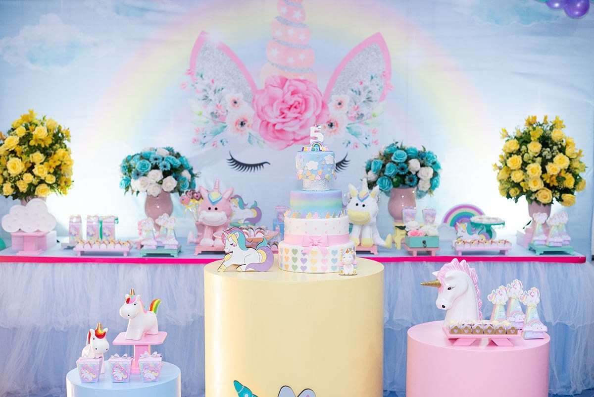 Festa Borboletas: 50 imagens inspiradoras para decorar sua festa Bolo borboletas, Topo de bolo de casamento, Bolo de princesa da disney