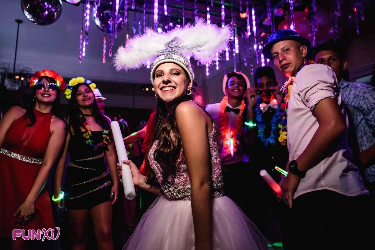 fotografo en rosario y funes de quince años y bodas, sesion book de 15 años