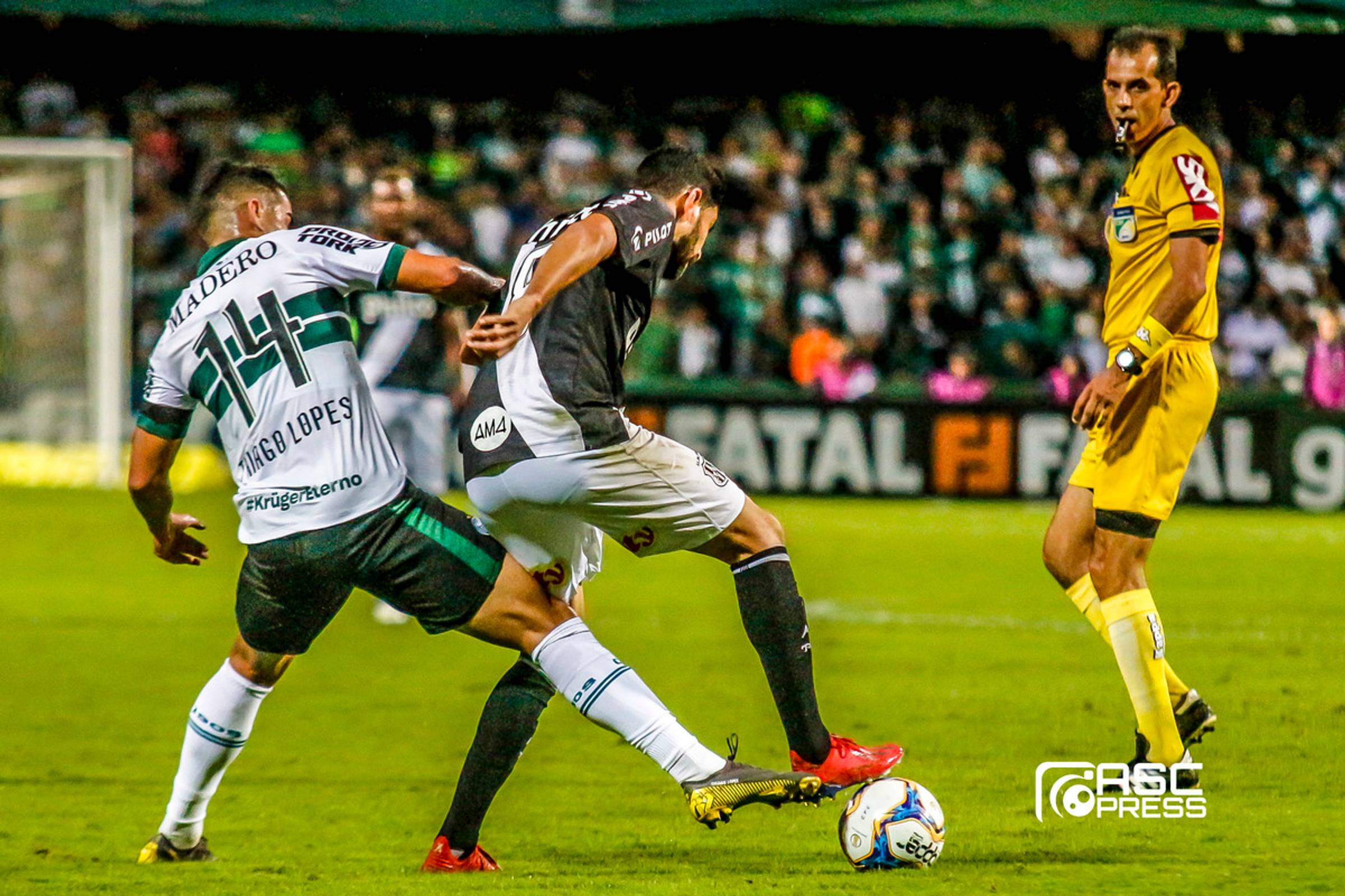 Fotojornalismo/Esporte - Coritiba x Ponte Preta ...