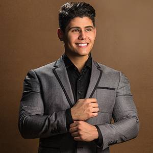 Sobre Flávio Alvarenga