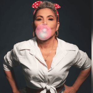 Sobre Suely Guimarães