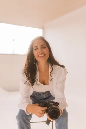 Sobre Lívia Guimarães