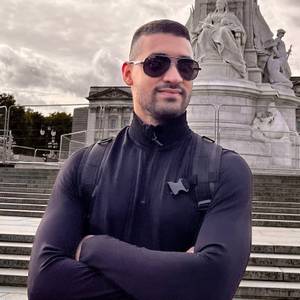 About Cristhian Macedo