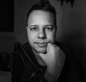 Sobre Guilherme  Octavio