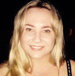 Sobre Adriana Helena Leme