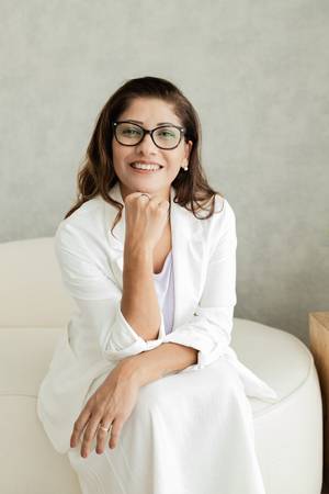 Sobre Hosana Evarini