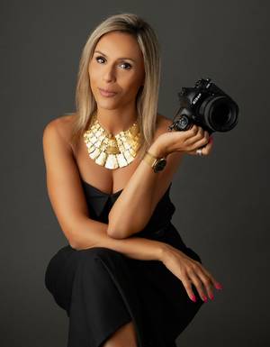 Sobre Cláudia Santos