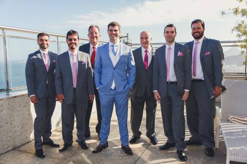 Noivo e os padrinhos'