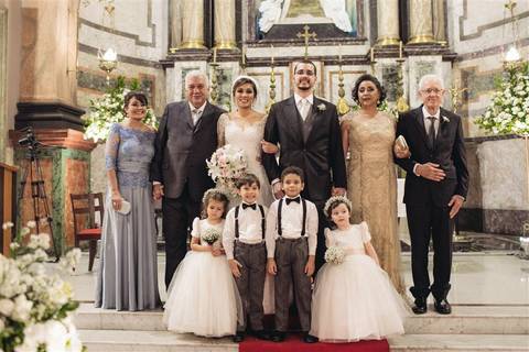 Vestido Carol Hungria
Foto tradicional no altar'