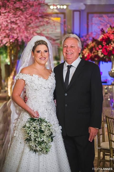 Vestido: Stella Fisher
Foto tradicional pai e filha.'