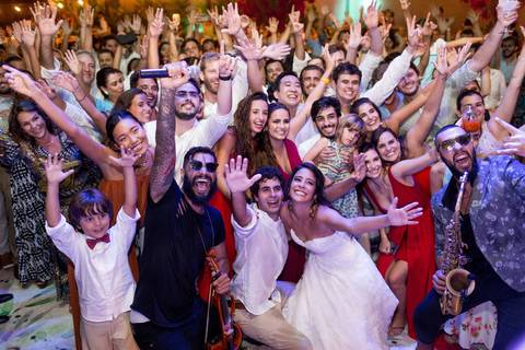 os sobreviventes
Insólito Búzios'